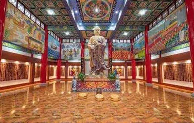 Histoire_litteraire_mahua_Statue_du_moine_Yijing_dans_son_temple_du_Shandong